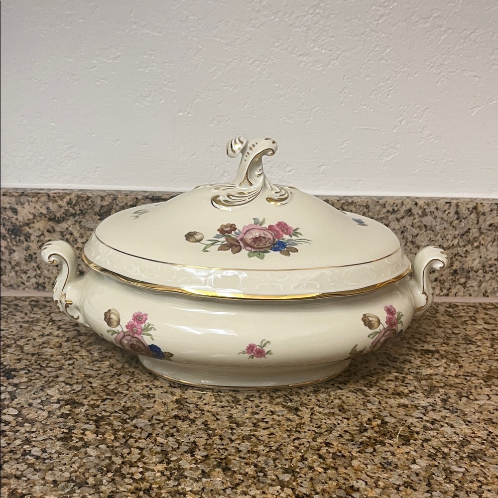 Vintage Københavns Porcelæns Maleri Floral Tureen